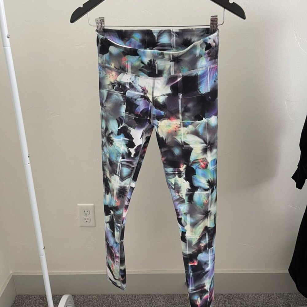 Fabletics Leggings - OPTICAL FLORAL PRINT